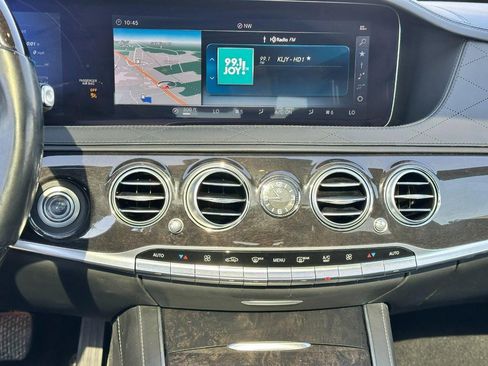 Used 2018 Mercedes-Benz S 560 4MATIC Sedan image 17
