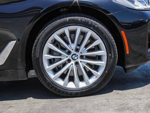 Used 2021 BMW 540i w/ Premium Package RWD image 11