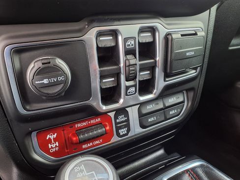 Used 2021 Jeep Wrangler Unlimited Rubicon image 14