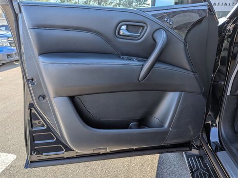 Used 2023 INFINITI QX80 Luxe w/ Cargo Package image 12