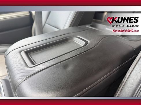 Used 2019 Chevrolet Silverado 1500 High Country w/ Technology Package AWD/4WD image 29