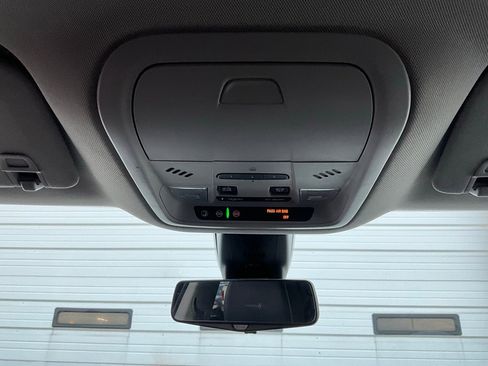 Used 2019 Buick Enclave Avenir w/ Avenir Technology Package image 18