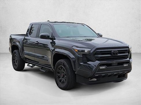 Used 2025 Toyota Tacoma SR5 AWD/4WD image 3