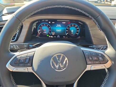 New 2026 Volkswagen Atlas SE image 15