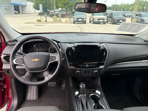 Certified 2020 Chevrolet Traverse LT FWD image 8