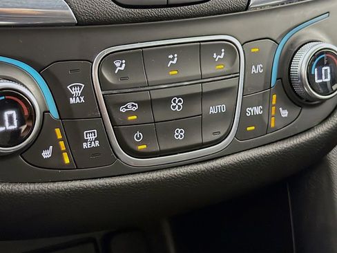 Used 2024 Chevrolet Equinox LT image 22