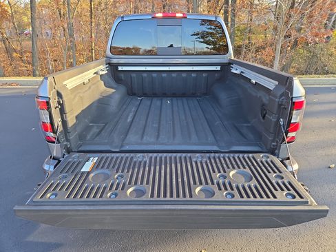 Certified 2024 Nissan Frontier SL w/ Technology Package image 10