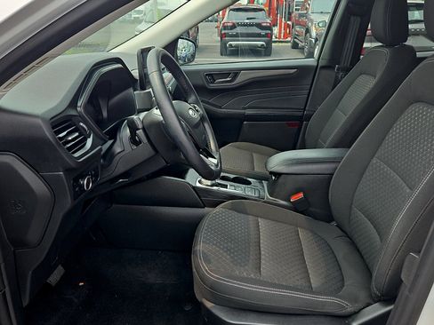 Certified 2023 Ford Escape Active AWD/4WD image 10