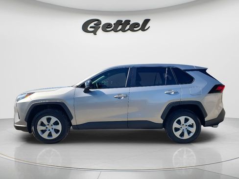 Used 2025 Toyota RAV4 LE AWD/4WD image 8