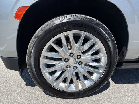 Used 2024 Chevrolet Suburban High Country w/ Premium Package 2 image 19