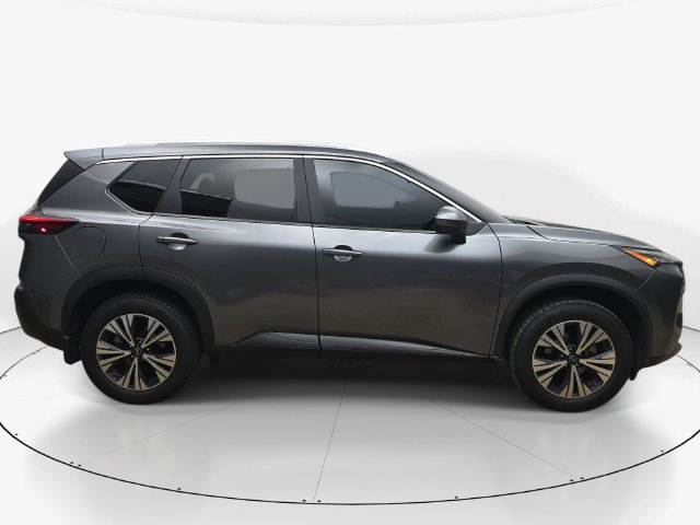 Used 2023 Nissan Rogue SV w/ SV Premium B Package FWD image 4