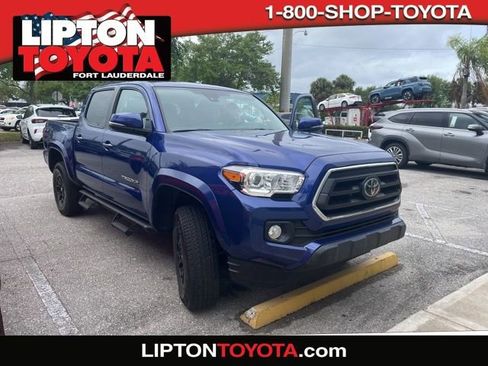 Used 2022 Toyota Tacoma SR5 w/ Technology Package image 1