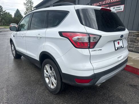 Used 2018 Ford Escape SE w/ Ford Safe & Smart Package AWD/4WD image 3