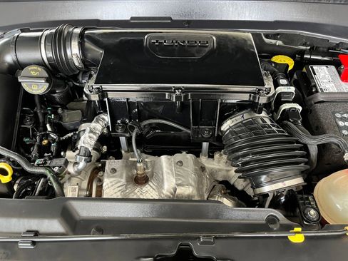 Used 2025 Jeep Compass Limited image 32