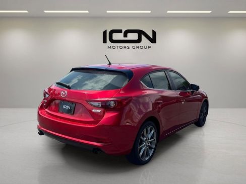 Used 2018 MAZDA MAZDA3 Touring image 4