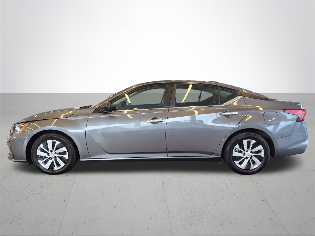 Used 2024 Nissan Altima 2.5 S FWD image 9