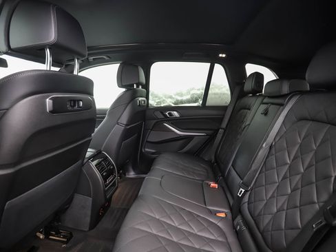 Certified 2025 BMW X5 xDrive50e image 22