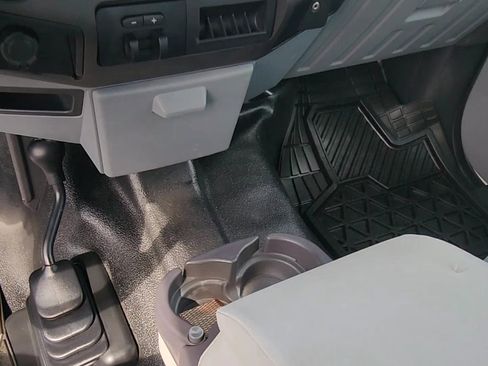 Used 2015 Ford F250 XL w/ Power Equipment Group image 15