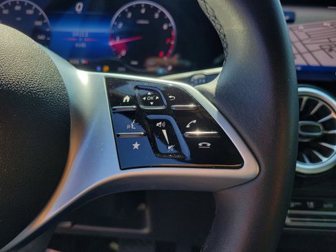 Certified 2025 Mercedes-Benz GLB 250 image 23