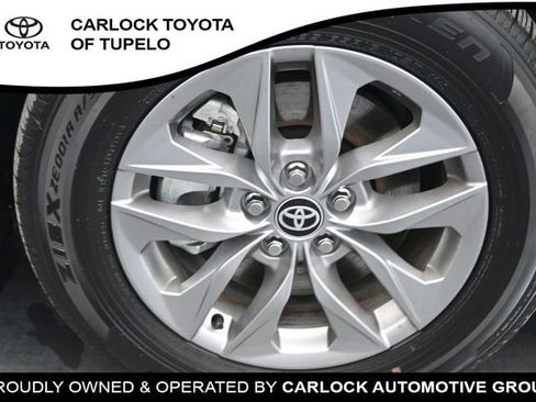 Used 2026 Toyota Sienna LE FWD image 41