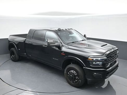Used 2025 RAM 3500 Limited AWD/4WD image 42