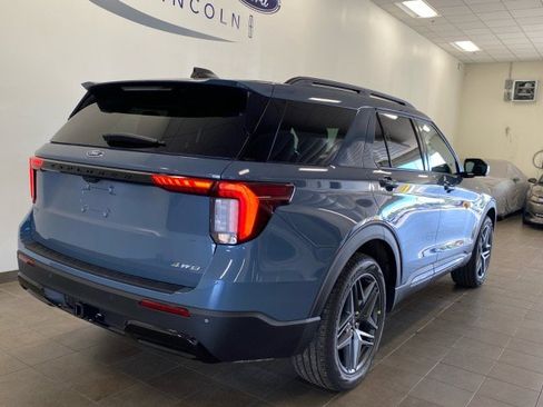New 2026 Ford Explorer ST-Line w/ ST-Line Street Pack image 7