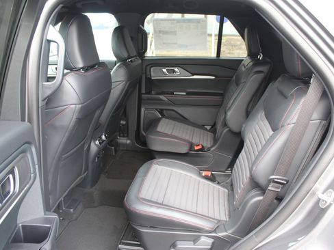 New 2026 Ford Explorer ST-Line AWD/4WD image 21