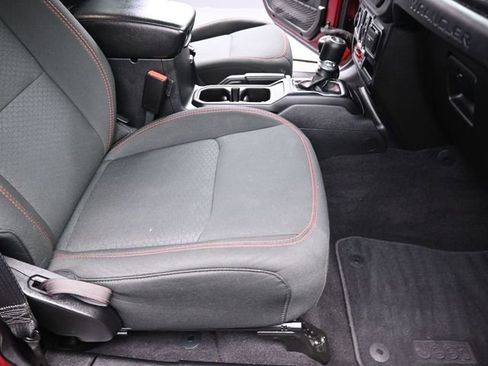 Used 2021 Jeep Wrangler Unlimited Rubicon w/ Cold Weather Group image 22