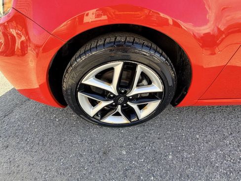 Used 2010 Kia Forte Koup SX image 29