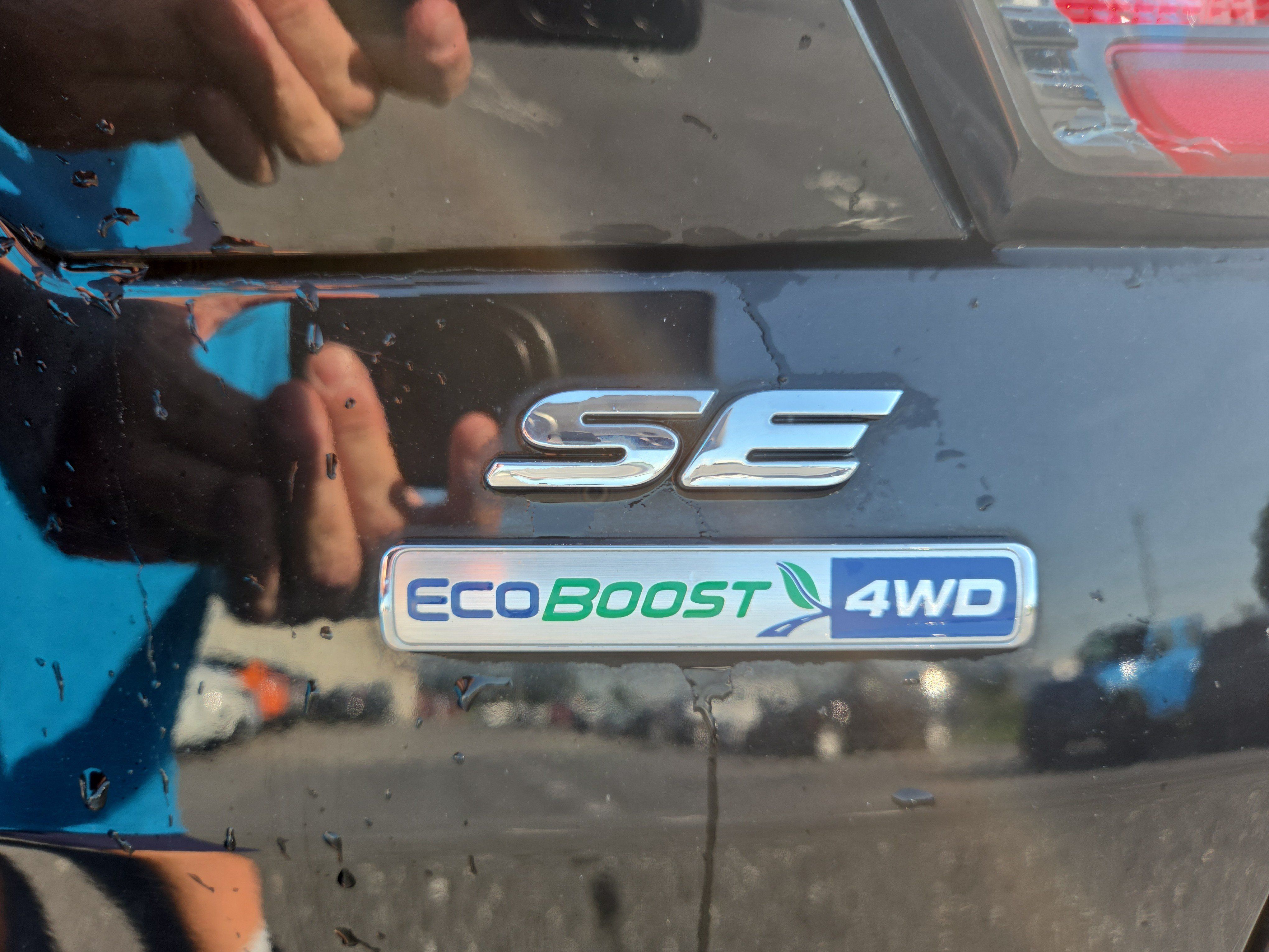 Used 2018 Ford Escape SE w/ Ford Safe & Smart Package AWD/4WD image 24