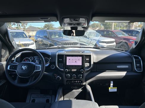 New 2026 RAM 1500 4x4 Crew Cab image 34