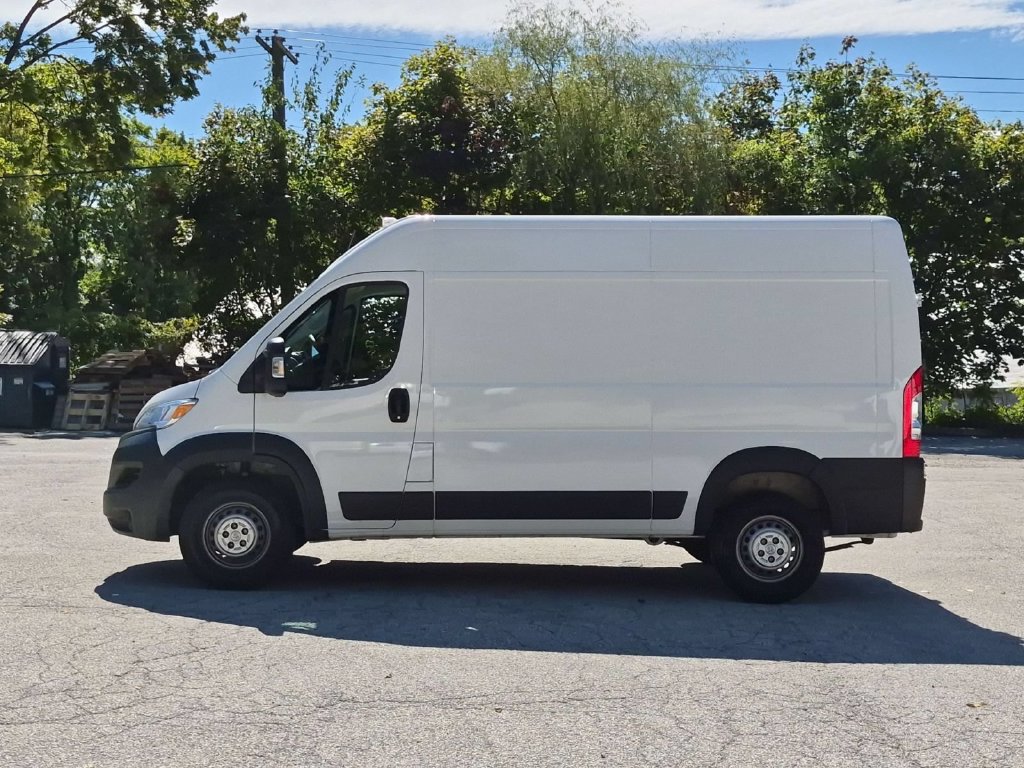 Used 2025 RAM ProMaster 2500 w/ Convenience Group FWD image 8
