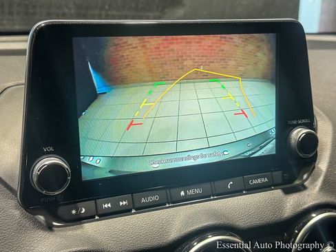 Used 2025 Nissan Sentra SV image 22