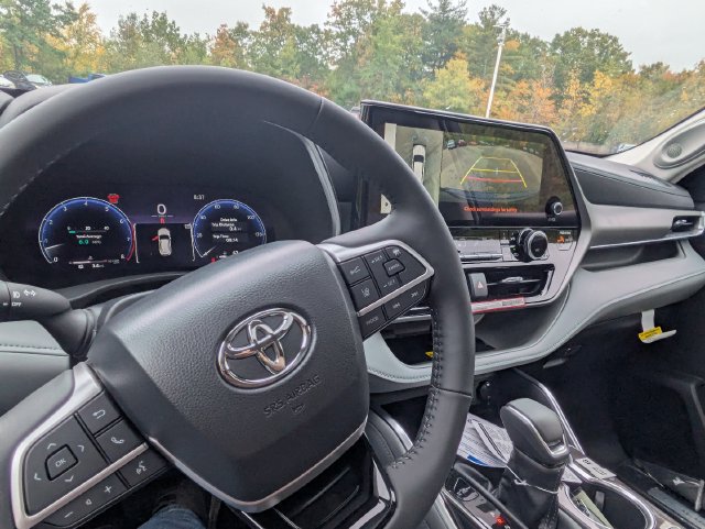 New 2026 Toyota Highlander Limited AWD/4WD image 33