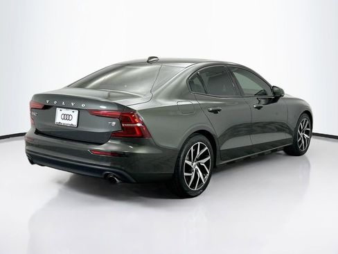 Used 2020 Volvo S60 T5 Momentum image 5