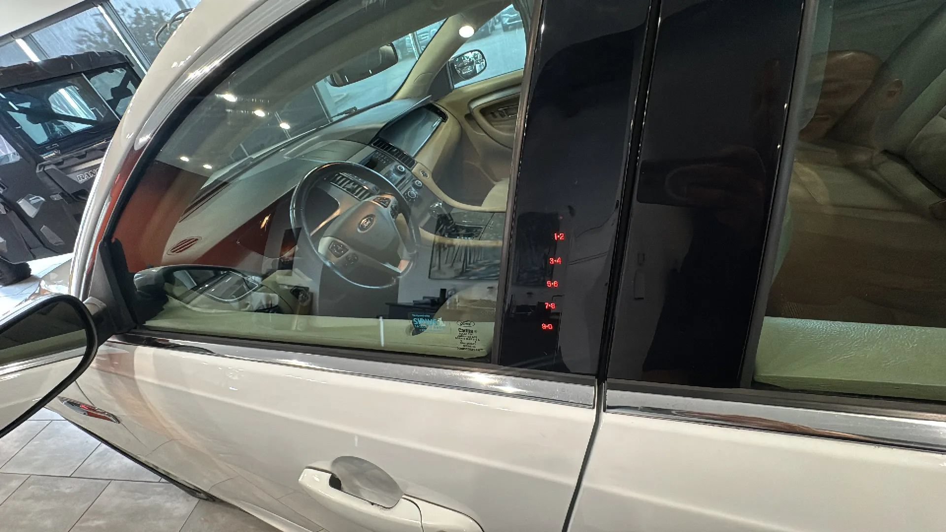 Used 2016 Ford Taurus SEL FWD image 25