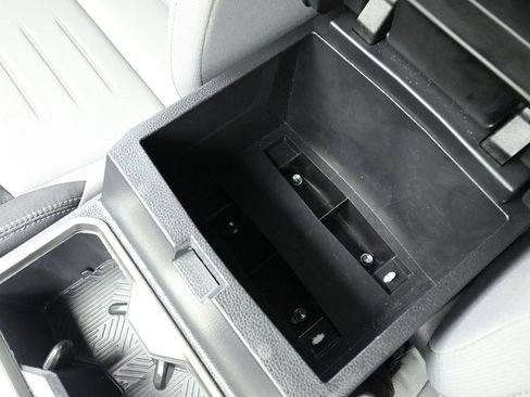 Used 2024 Toyota Tacoma TRD Sport image 9