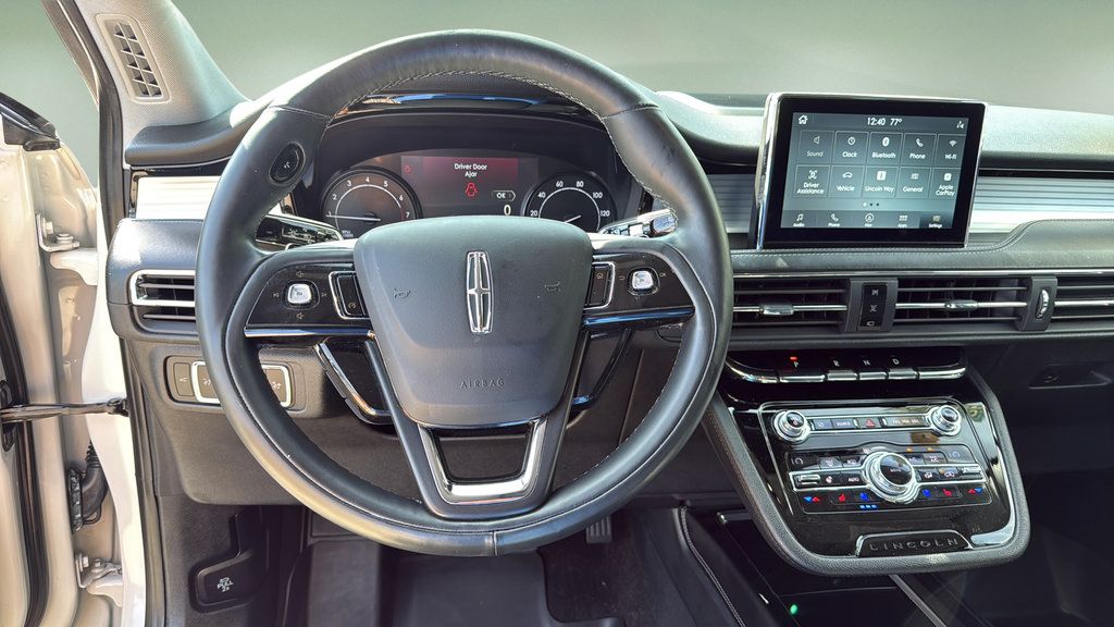 Used 2020 Lincoln Corsair AWD w/ Premium Package image 27