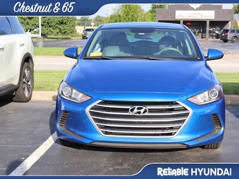 Used 2017 Hyundai Elantra SE FWD image 6
