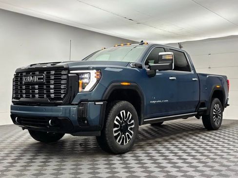 New 2026 GMC Sierra 2500 Denali Ultimate image 15