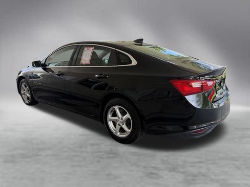 Used 2018 Chevrolet Malibu LS w/ LPO, Convenience Package 1 FWD image 4