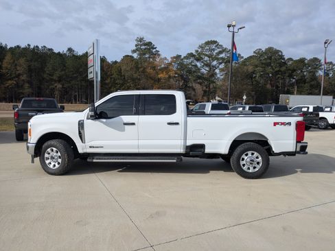 Used 2023 Ford F350 XLT w/ FX4 Off-Road Package image 5