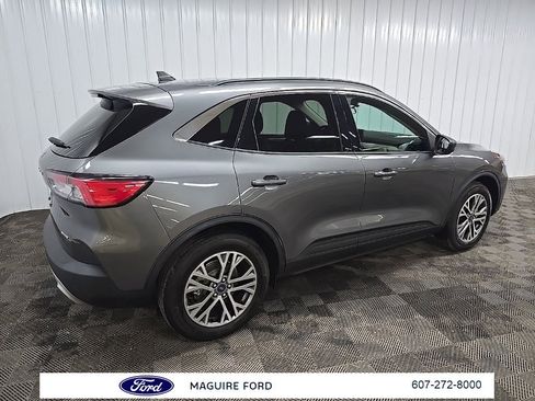 Used 2022 Ford Escape SEL w/ Technology Package image 3