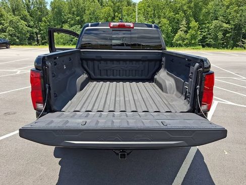 Used 2024 Chevrolet Colorado ZR2 w/ Safety Package AWD/4WD image 29