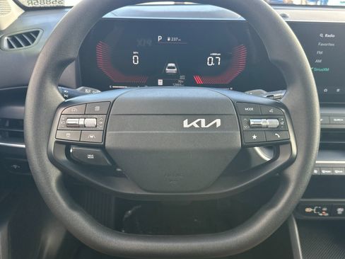Used 2025 Kia K4 FWD image 22