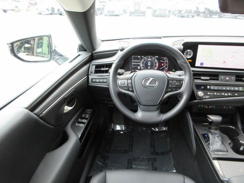 Used 2025 Lexus ES 350 w/ Premium Package image 38