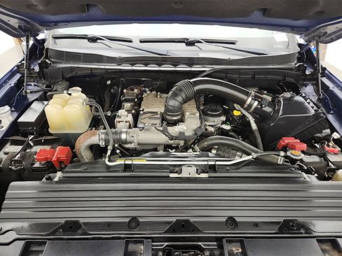 Used 2017 Nissan Titan PRO-4X image 19