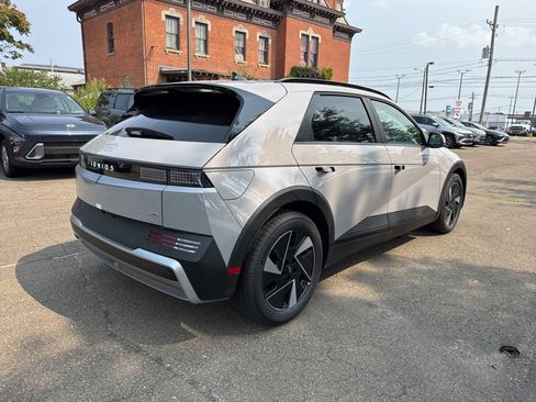 New 2025 Hyundai Ioniq 5 SEL image 7