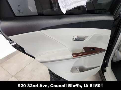 Used 2011 Toyota Venza AWD image 13