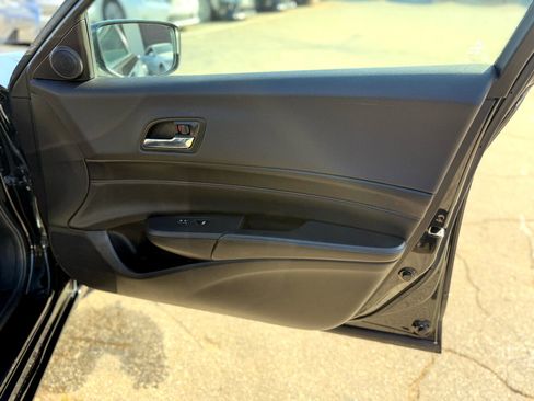 Used 2016 Acura ILX image 32
